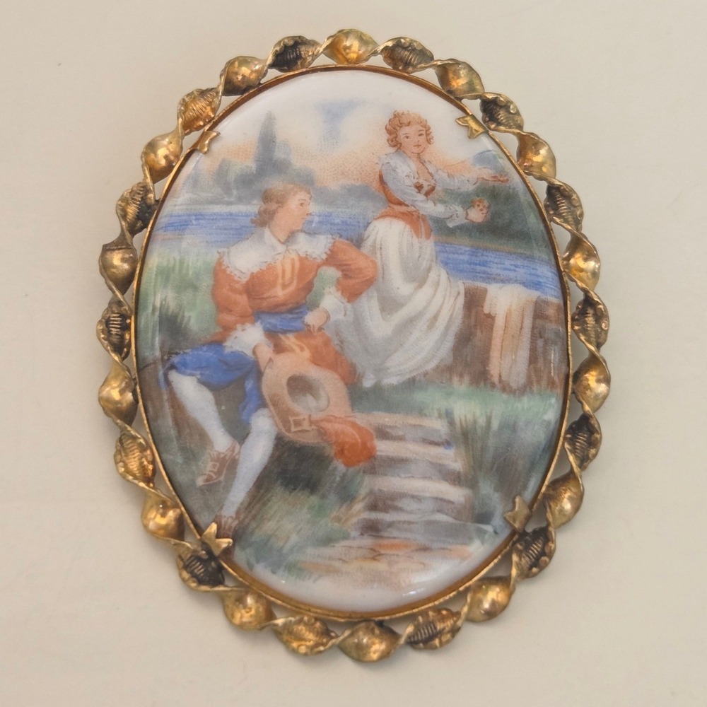 Vintage Oval Porcelain‎ Brooch Pin Romantic Scene Gold Tone Filigree AS IS